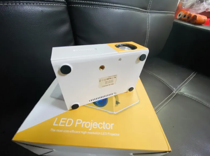Mini Home Projector Gadgets and Gizmos